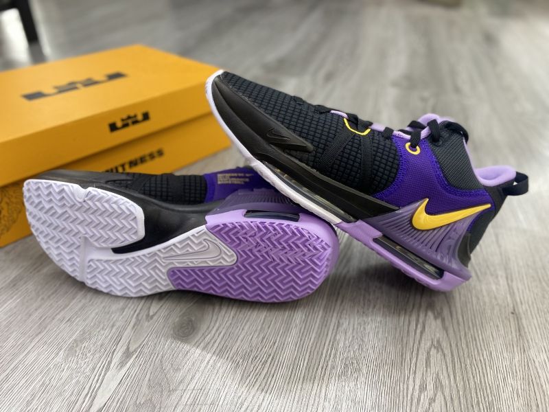 Giày bóng rổ chính hãng Nike LeBron Witness 7