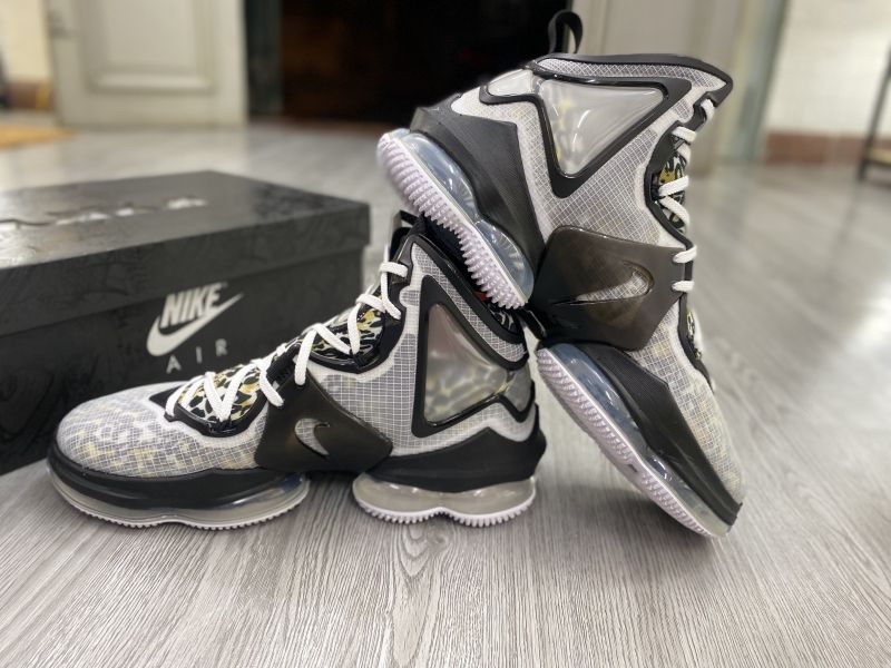 Giày bóng rổ chính hãng Nike LeBron 19