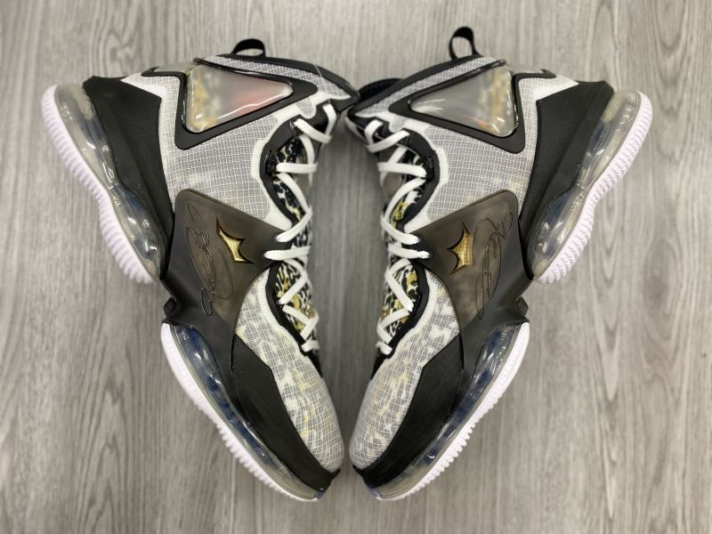 Giày bóng rổ chính hãng Nike LeBron 19