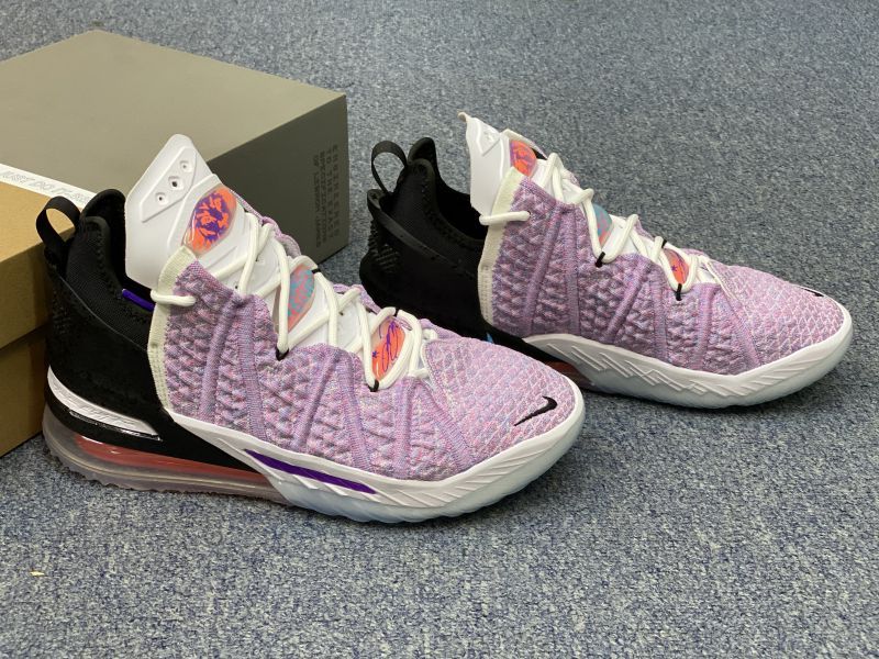 Giày bóng rổ chính hãng Nike LeBron 18