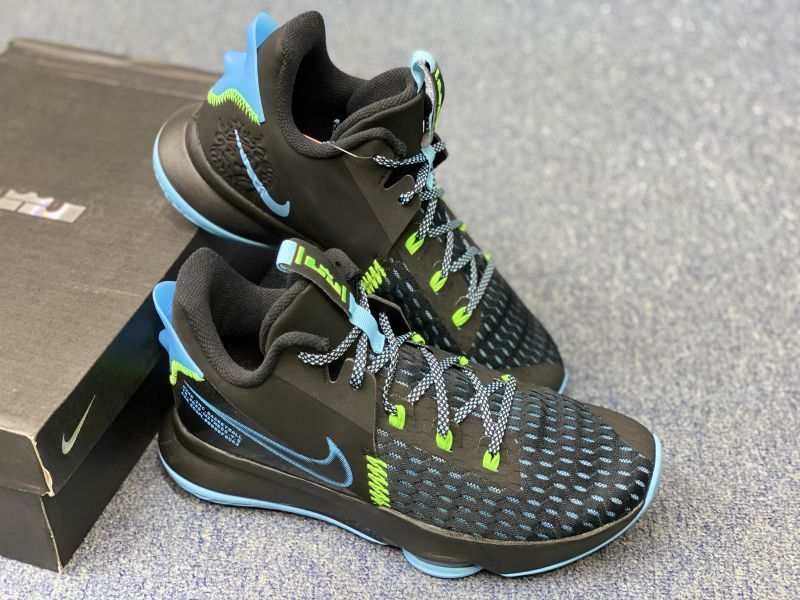 Giày bóng rổ chính hãng Nike LeBron Witness 5