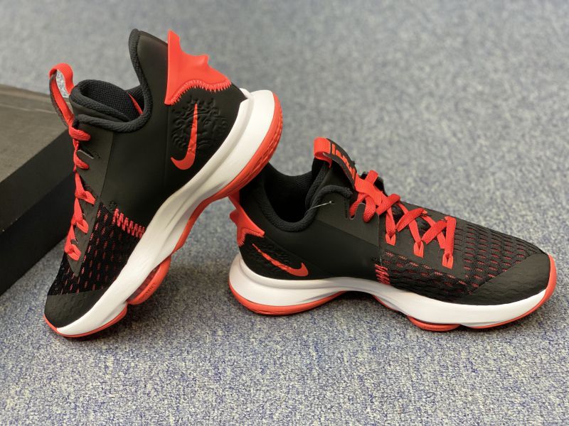 Giày bóng rổ chính hãng Nike LeBron Witness 5