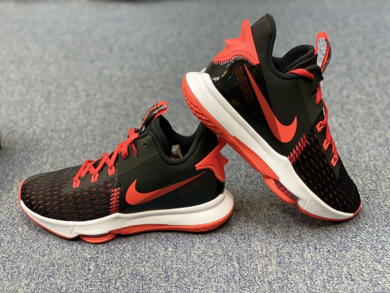 Giày bóng rổ chính hãng Nike LeBron Witness 5