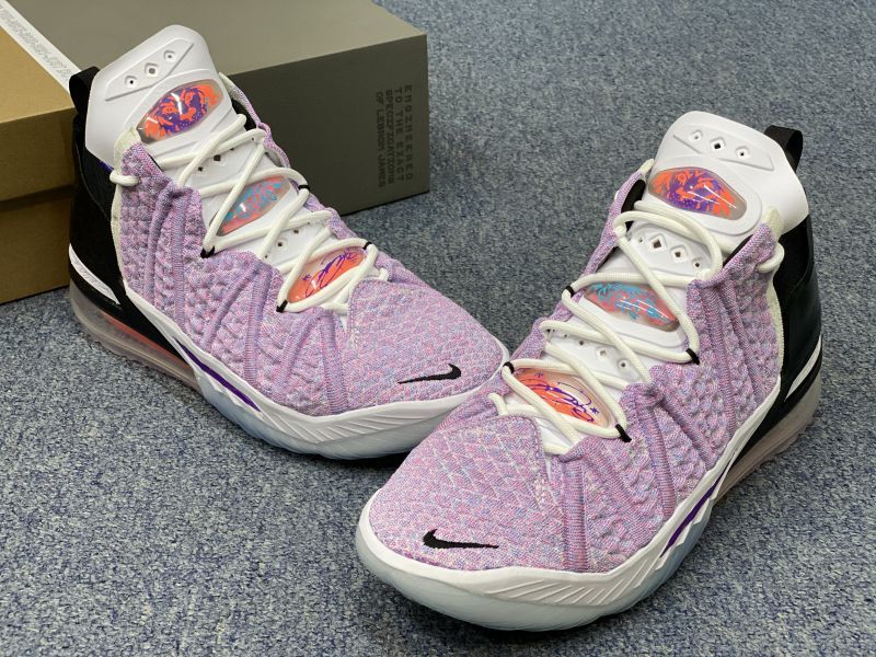 Giày bóng rổ chính hãng Nike LeBron 18