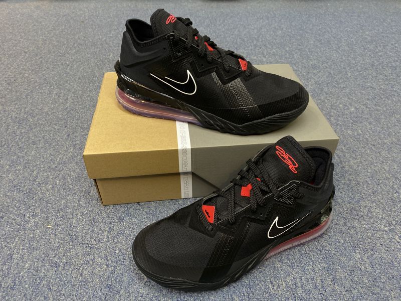 Giày bóng rổ chính hãng Nike LeBron 18