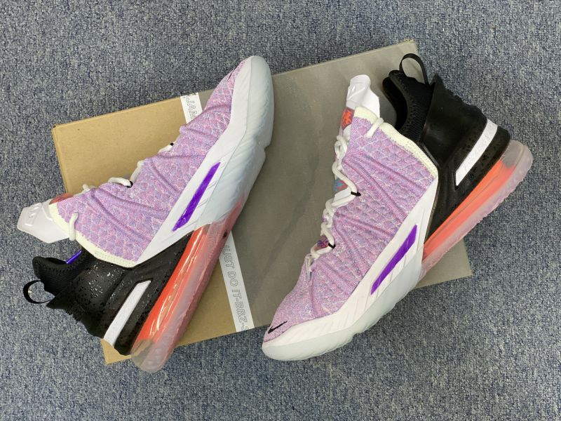 Giày bóng rổ chính hãng Nike LeBron 18