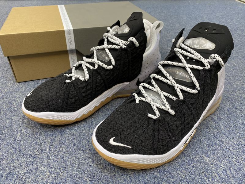 Giày bóng rổ chính hãng Nike LeBron 18