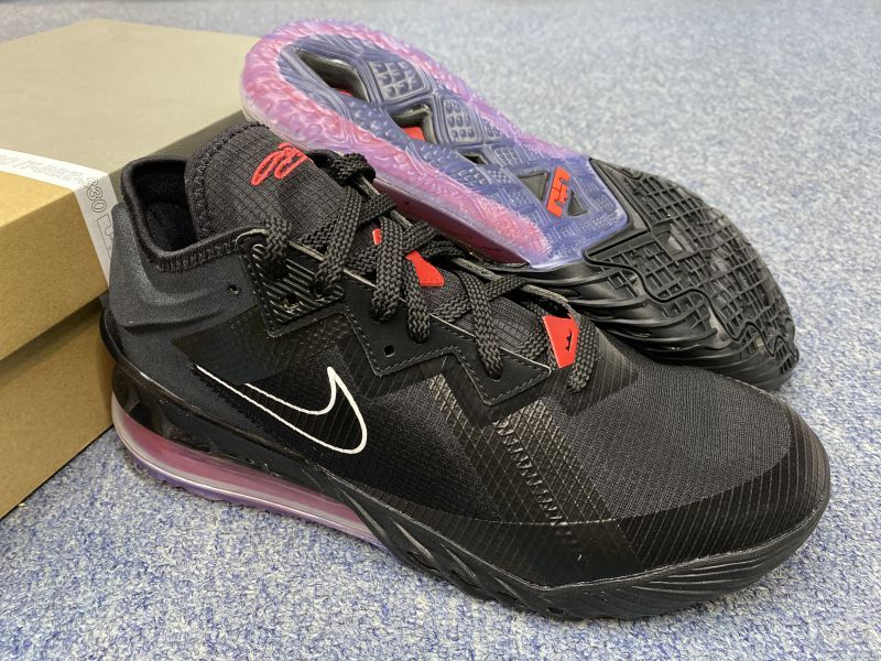 Giày bóng rổ chính hãng Nike LeBron 18