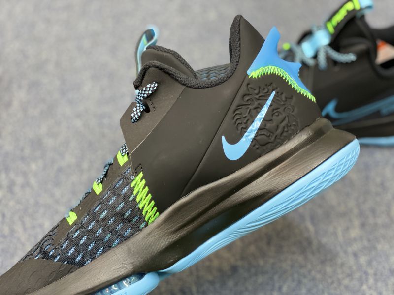 Giày bóng rổ chính hãng Nike LeBron Witness 5