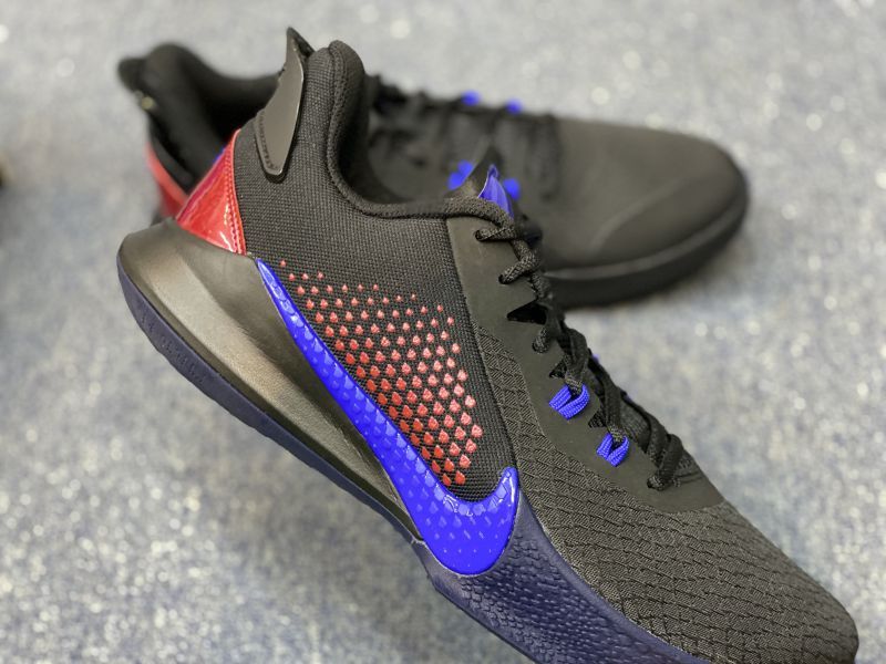 Giày bóng rổ chính hãng Nike Kobe Mamba Fury