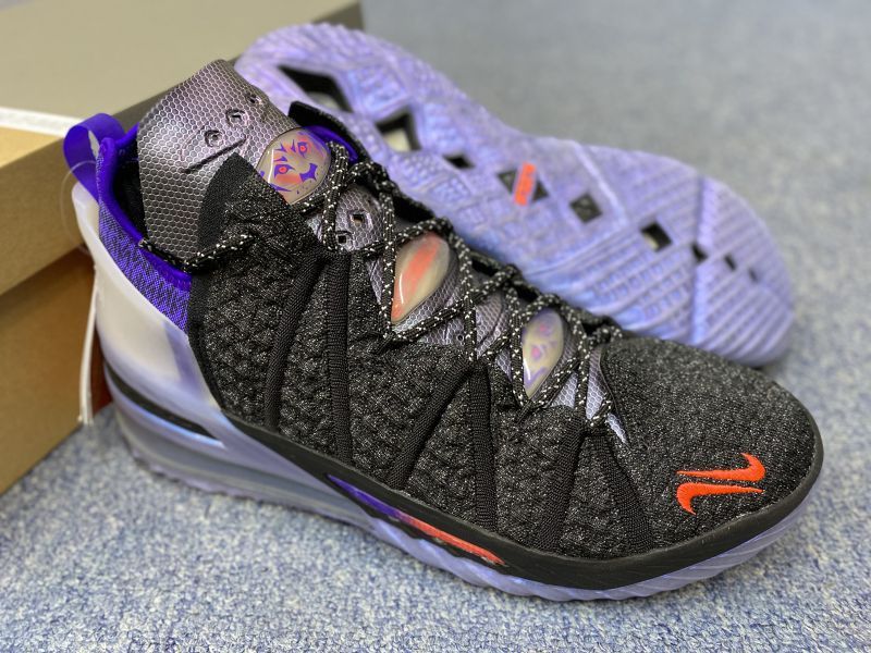 Giày bóng rổ chính hãng Nike LeBron 18