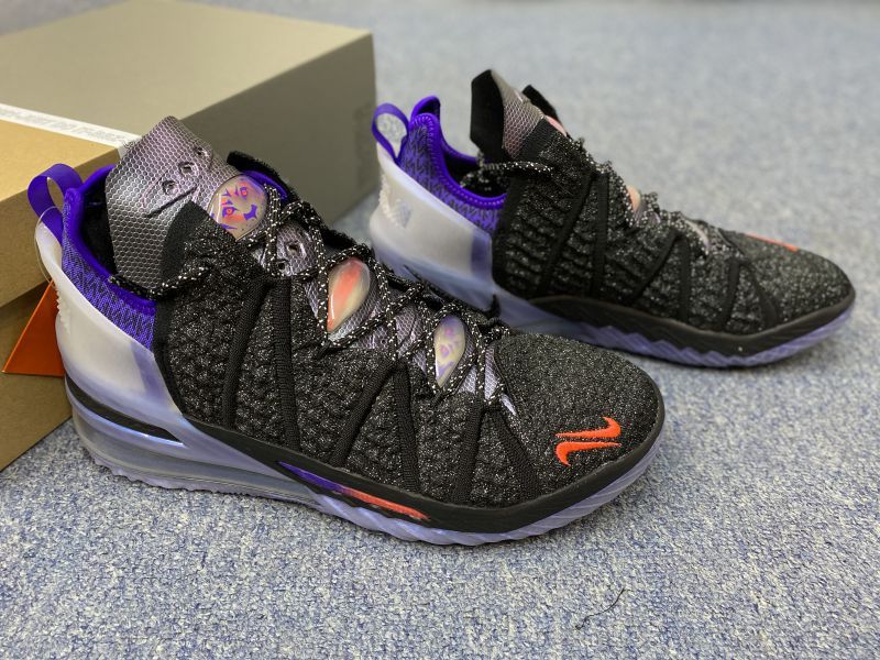 Giày bóng rổ chính hãng Nike LeBron 18