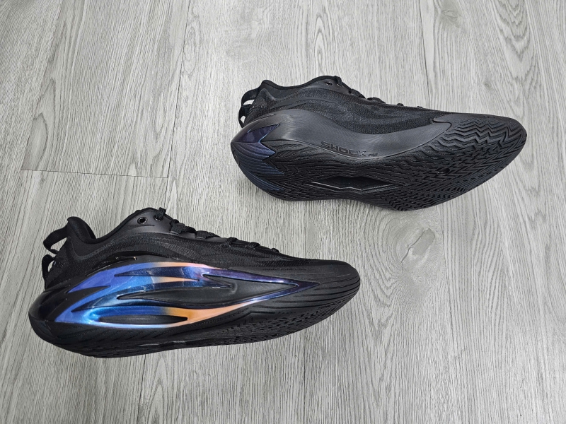 Giay-bong-ro-chinh-hang-Anta-Shock-Wave-7-Dark-Matter-112531126-3-Kyrie-Irving-7.jpg?v=1773405688
