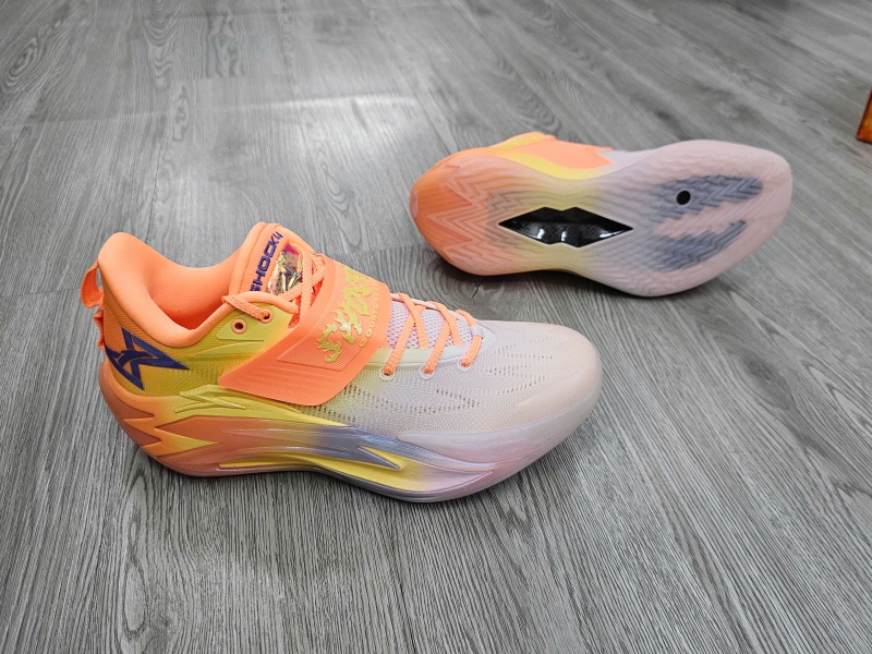 Giay-bong-ro-chinh-hang-Anta-Shock-Wave-7-PRO-Gold-112611111S-4-Kyrie-Irving-3.jpg?v=1781777461