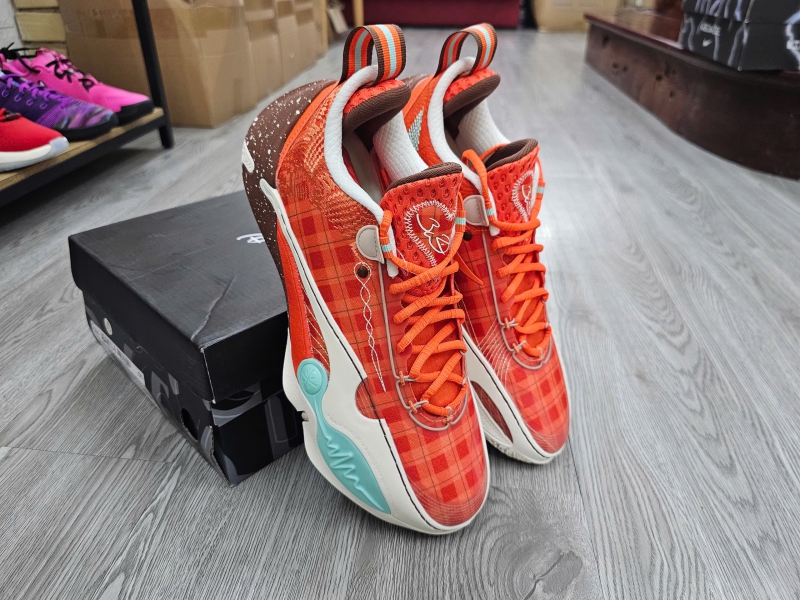 Giay-bong-ro-chinh-hang-LiNing-Wade-All-City-14-Vibrant-Orange-ABAW011-9-Dwyane-Wade-4.jpg?v=1777435903
