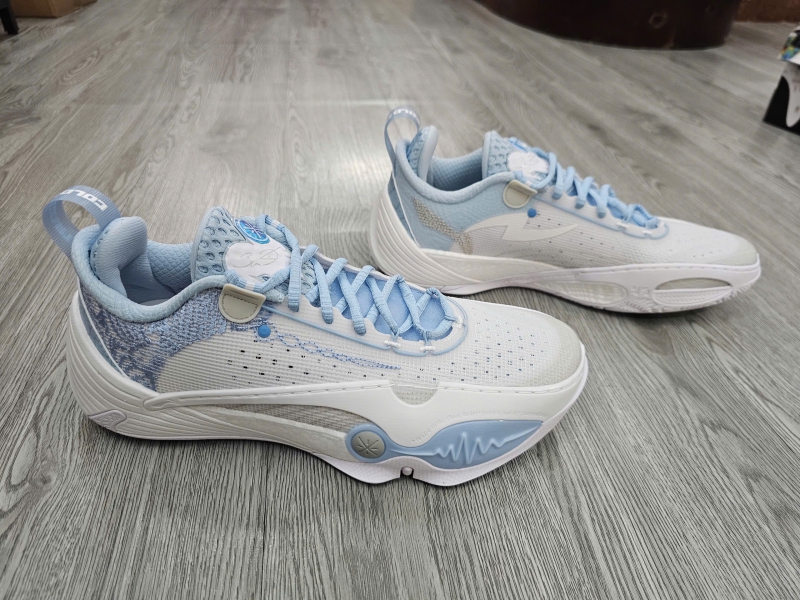 Giay-bong-ro-chinh-hang-LiNing-Wade-All-City-14-White-ABAW011-1-Dwyane-Wade-2.jpg?v=1777436427