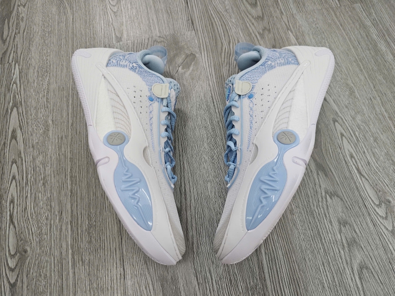 Giay-bong-ro-chinh-hang-LiNing-Wade-All-City-14-White-ABAW011-1-Dwyane-Wade-9.jpg?v=1777436460