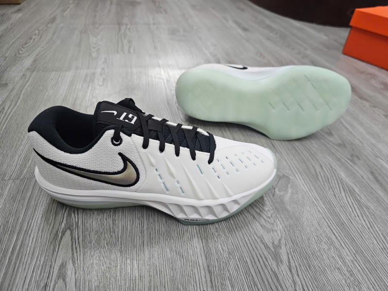 Giay-bong-ro-chinh-hang-Nike-GT-Cut-Academy-2-White-HV9775-101-2.jpg?v=1779804286