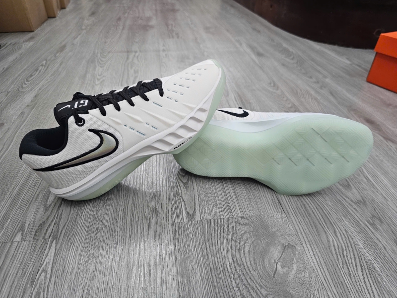 Giay-bong-ro-chinh-hang-Nike-GT-Cut-Academy-2-White-HV9775-101-3.jpg?v=1779804290
