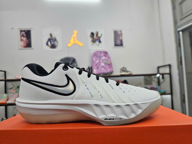 Giay-bong-ro-chinh-hang-Nike-GT-Cut-Academy-2-White-HV9775-101-9.jpg?v=1779804316