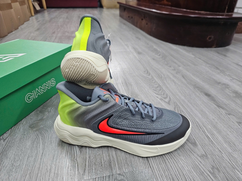 Giay-bong-ro-chinh-hang-Nike-Giannis-Immortality-4-Cool-Grey-Volt-Total-Crimson-FQ3680-011-Giannis-Antetokounmpo-7.jpg?v=1776492210