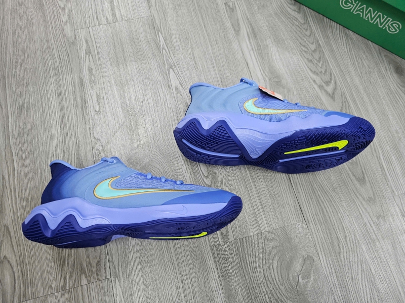 Giay-bong-ro-chinh-hang-Nike-Giannis-Immortality-4-Royal-Pulse-Volt-Hyper-Turquoise-FQ3681-402-Giannis-Antetokounmpo-8.jpg?v=1774267583