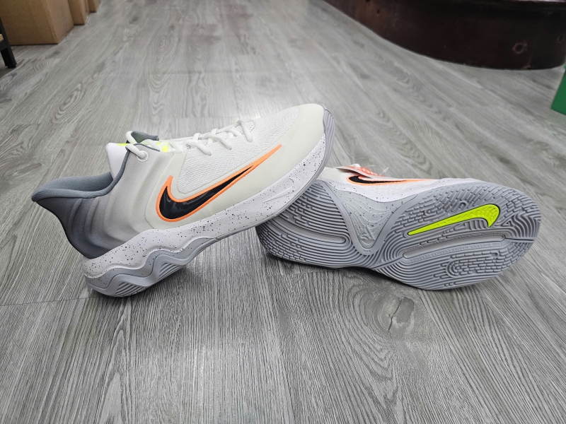 Giay-bong-ro-chinh-hang-Nike-Giannis-Immortality-4-White-Volt-FQ3681-102-Giannis-Antetokounmpo-3.jpg?v=1779803872