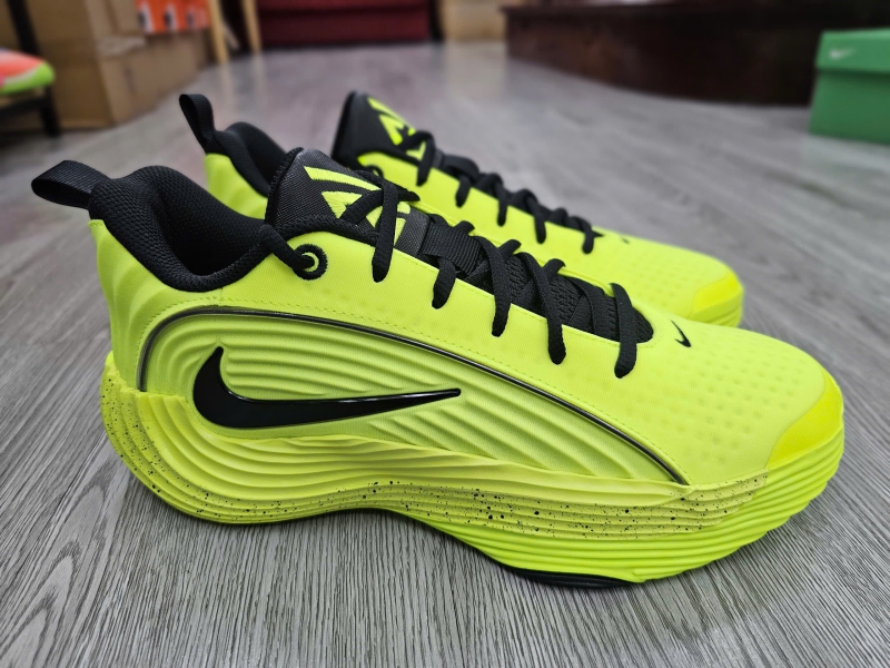Giay-bong-ro-chinh-hang-Nike-Giannis-Immortality-4-White-Volt-FQ3681-102-Giannis-Antetokounmpo-10.jpg?v=1779803904