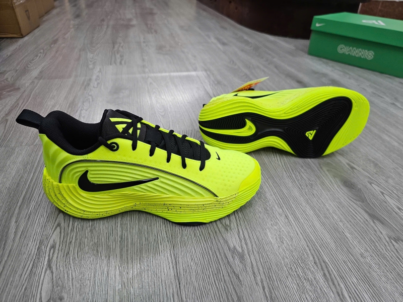 Giay-bong-ro-chinh-hang-Nike-Giannis-Immortality-4-White-Volt-FQ3681-102-Giannis-Antetokounmpo-2.jpg?v=1779803868