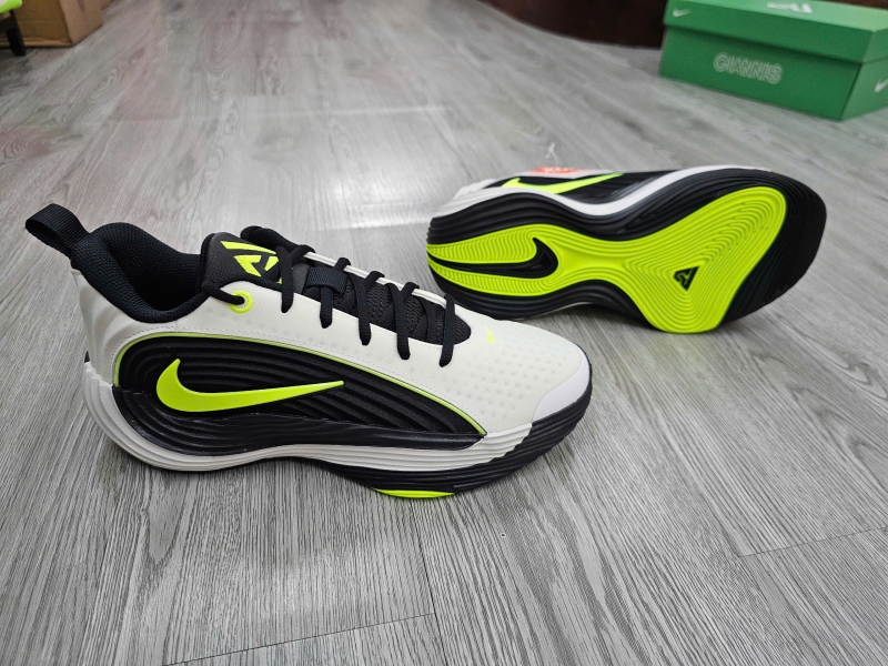 Giay-bong-ro-chinh-hang-Nike-Giannis-Immortality-4-White-Volt-FQ3681-102-Giannis-Antetokounmpo-2.jpg?v=1779803868