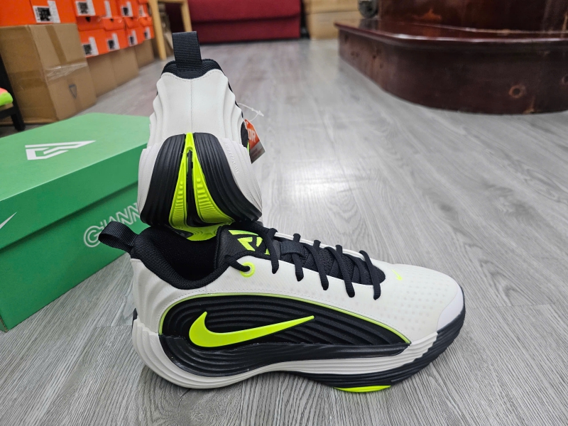Giay-bong-ro-chinh-hang-Nike-Giannis-Immortality-4-White-Volt-FQ3681-102-Giannis-Antetokounmpo-6.jpg?v=1779803883