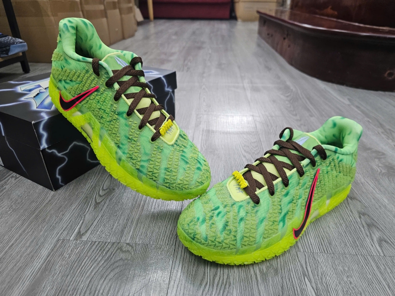 Giay-bong-ro-chinh-hang-Nike-Ja-3-Halloween-HV9923-700-HV9924-700-Ja-Morant-6.jpg?v=1773405314