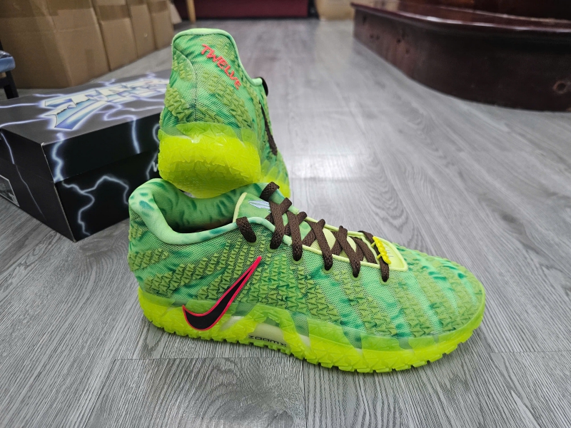 Giay-bong-ro-chinh-hang-Nike-Ja-3-Halloween-HV9923-700-HV9924-700-Ja-Morant-7.jpg?v=1773405319