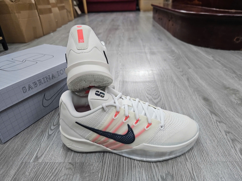 Giay-bong-ro-chinh-hang-Nike-Sabrina-3-Phantom-HF2881-003-HF2882-003-Sabrina-Ionescu-9.jpg?v=1775471265