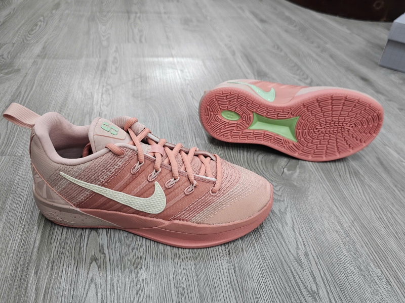 Giay-bong-ro-chinh-hang-Nike-Sabrina-3-Pink-Oxford-GS-IB3088-600-Sabrina-Ionescu-2.jpg?v=1778244785