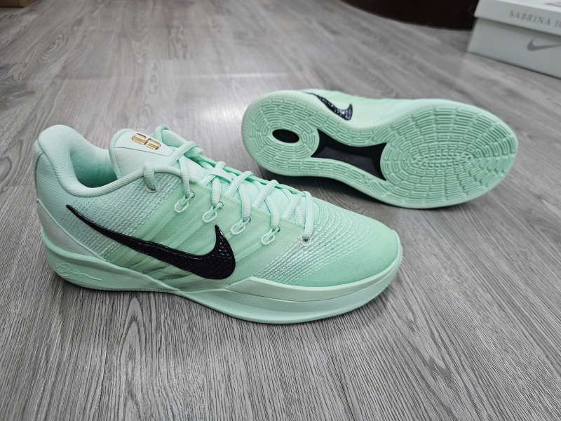 Giay-bong-ro-chinh-hang-Nike-Sabrina-3-Statue-of-Liberty-HF2881-302-HF2882-302-Sabrina-Ionescu-3.jpg?v=1775471447