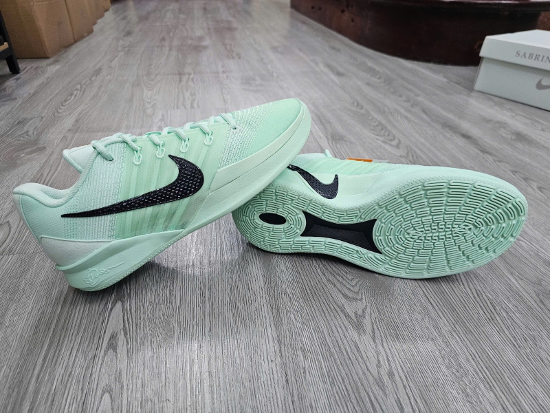 Giay-bong-ro-chinh-hang-Nike-Sabrina-3-Statue-of-Liberty-HF2881-302-HF2882-302-Sabrina-Ionescu-4.jpg?v=1775471452