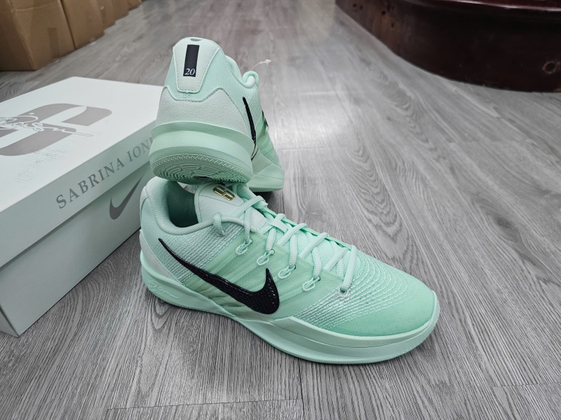 Giay-bong-ro-chinh-hang-Nike-Sabrina-3-Statue-of-Liberty-HF2881-302-HF2882-302-Sabrina-Ionescu-9.jpg?v=1775471475