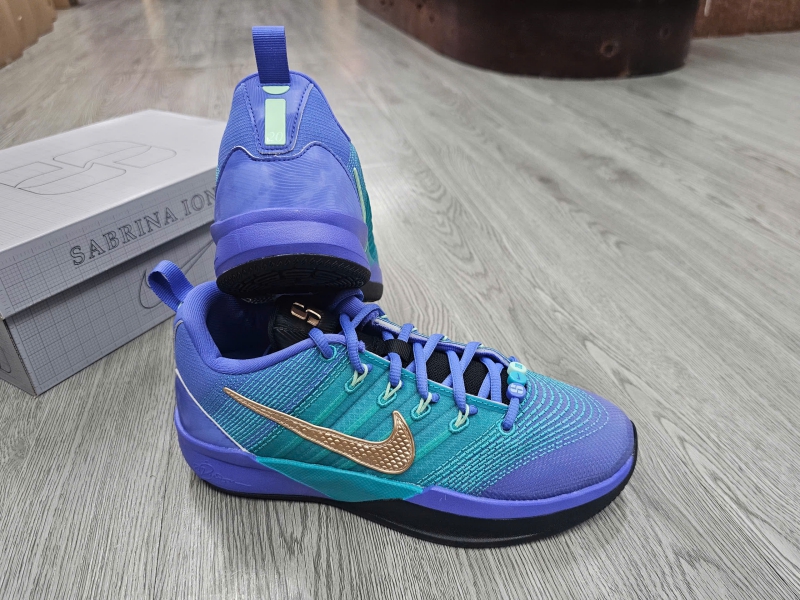 Giay-bong-ro-chinh-hang-Nike-Sabrina-3-Walnut-IQ0831-500-Sabrina-Ionescu-9.jpg?v=1776082251