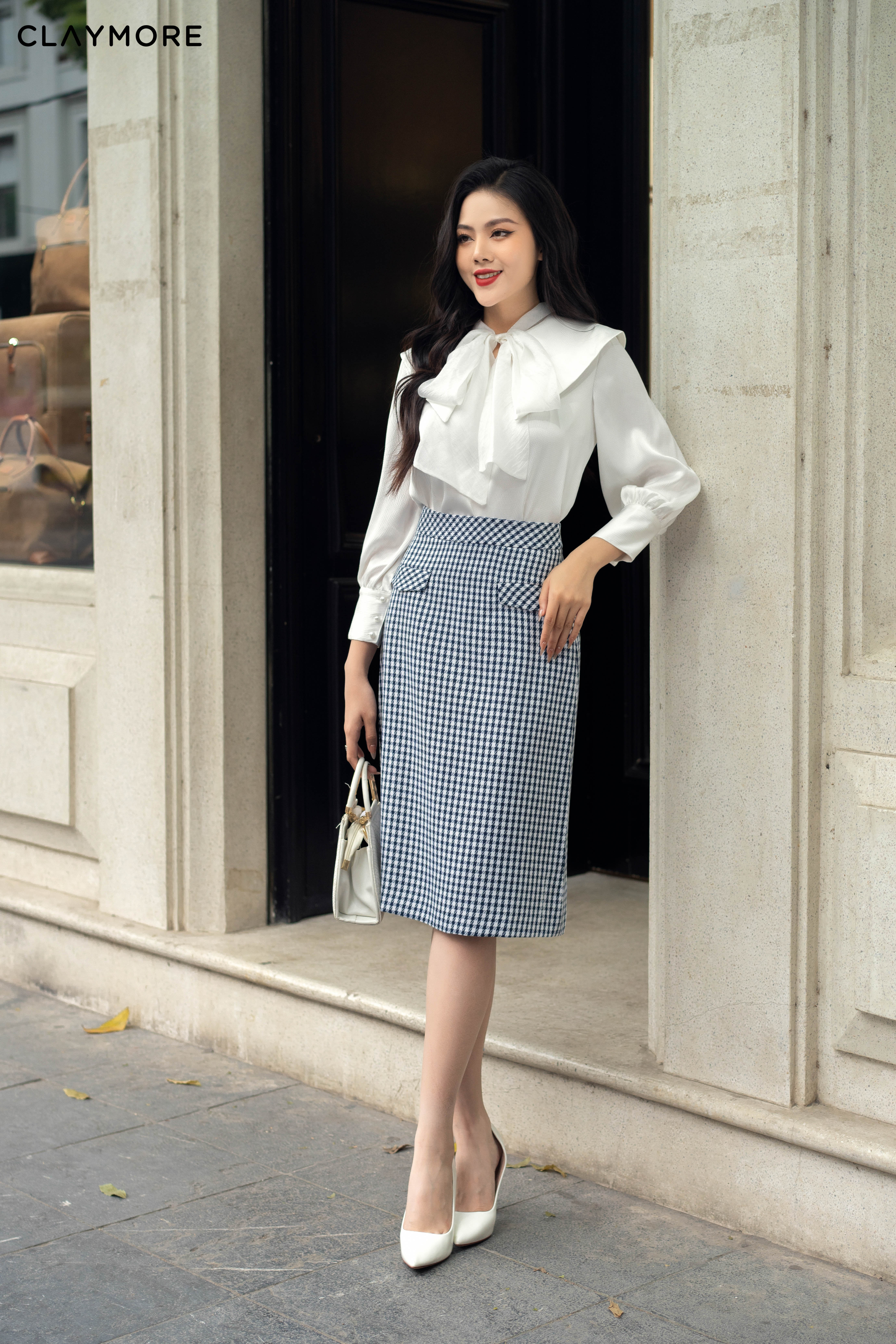 Áo cổ choker, áo croptop và chân váy mini juyp V386 Thời Trang Thủy | Mini  skirts, Fashion, Leather skirt