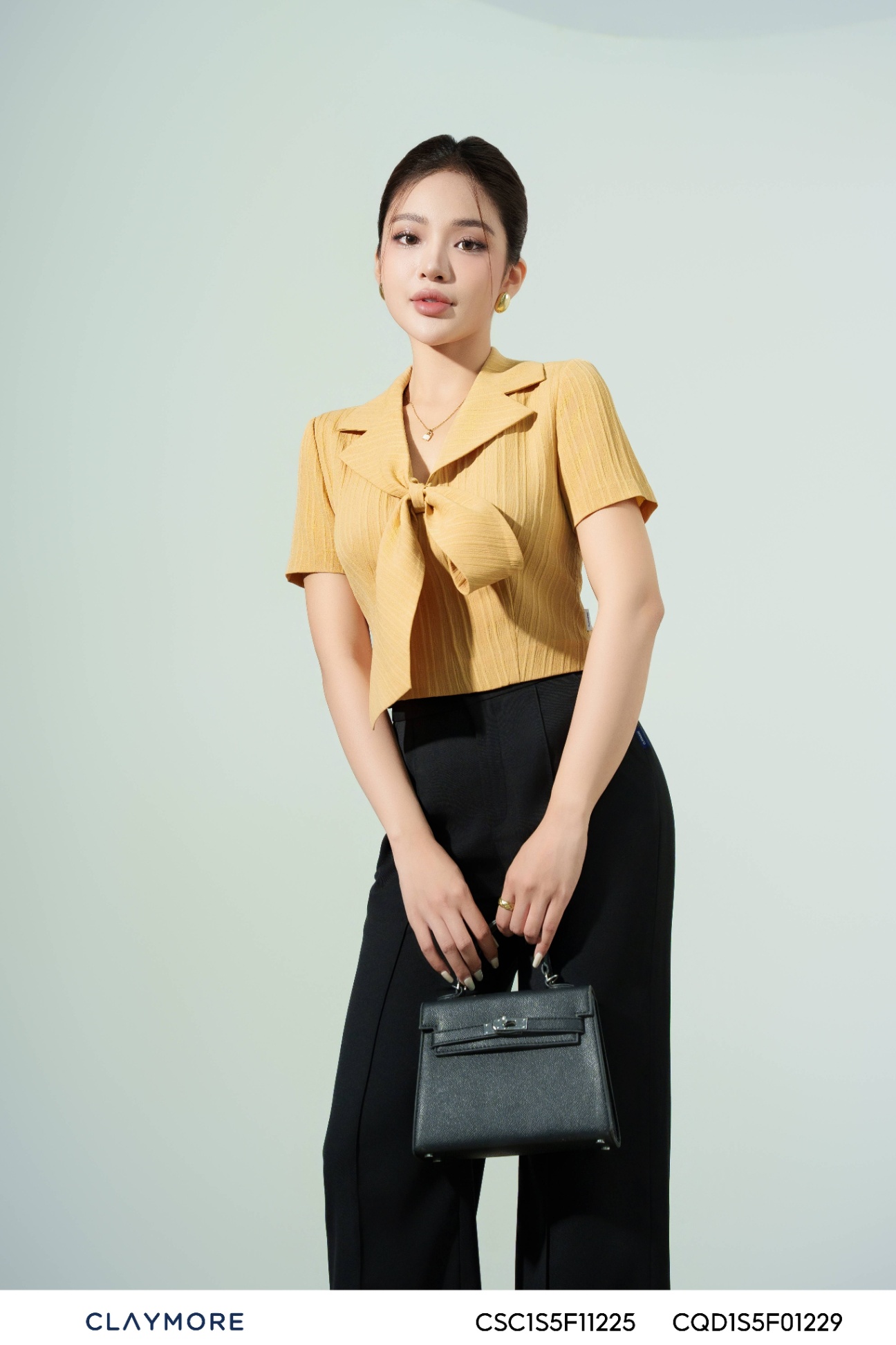 Sơ mi cổ vest
