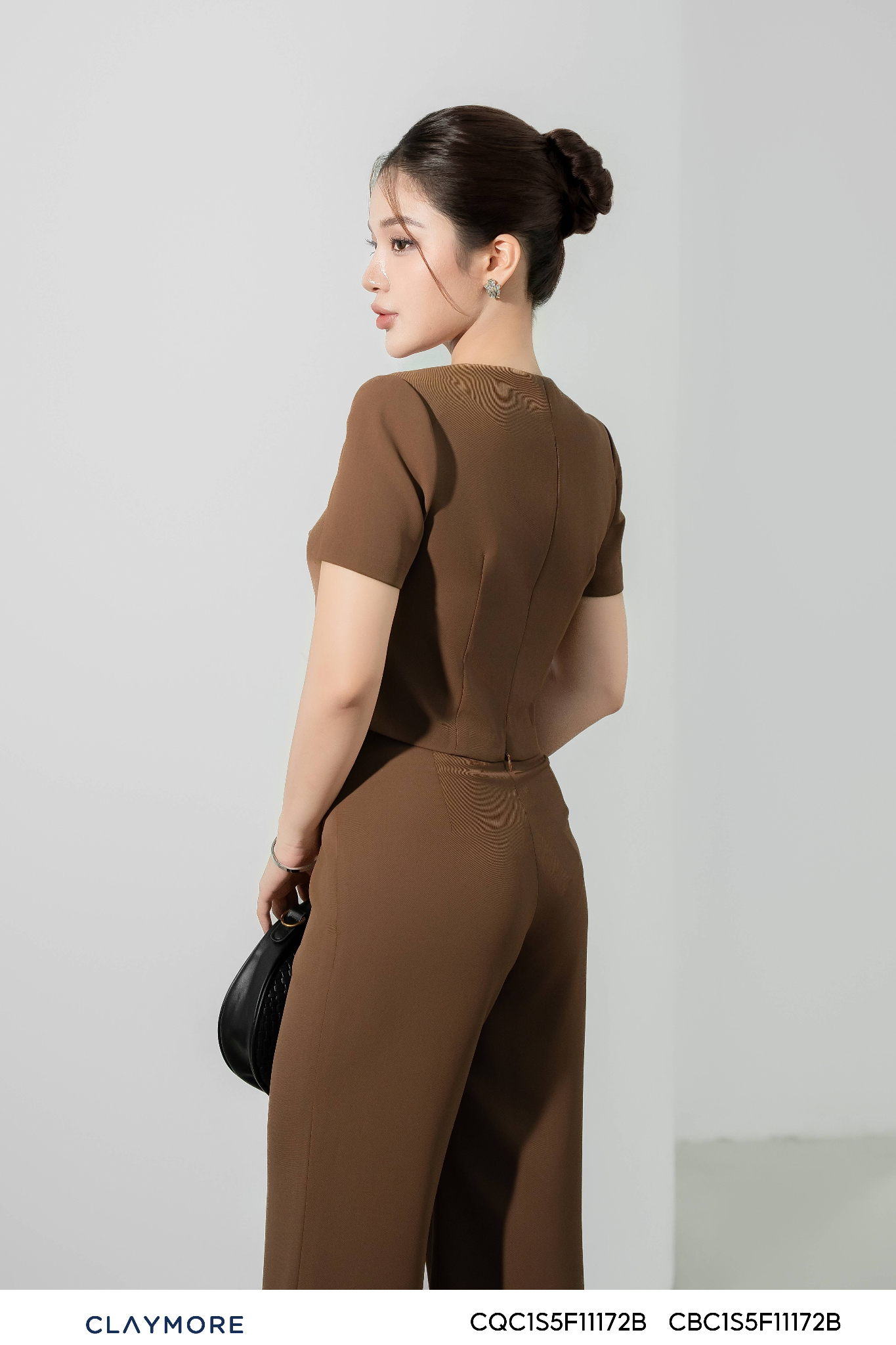 Áo kiểu cổ vuông