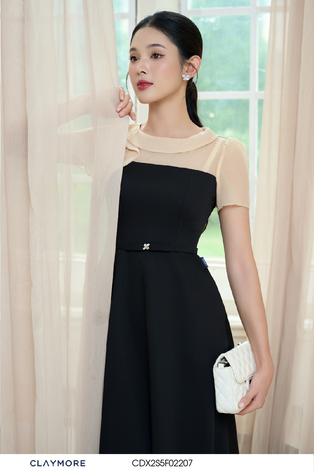 Đầm có phối tơ