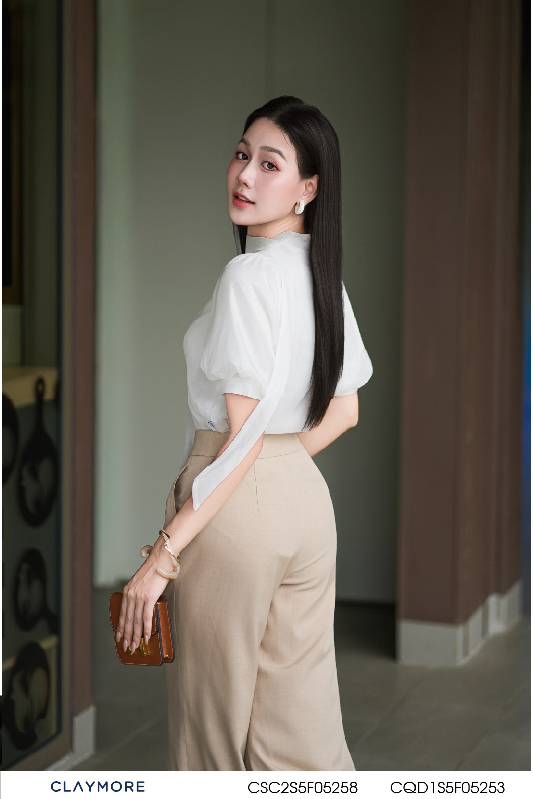 Áo cổ nơ chéo