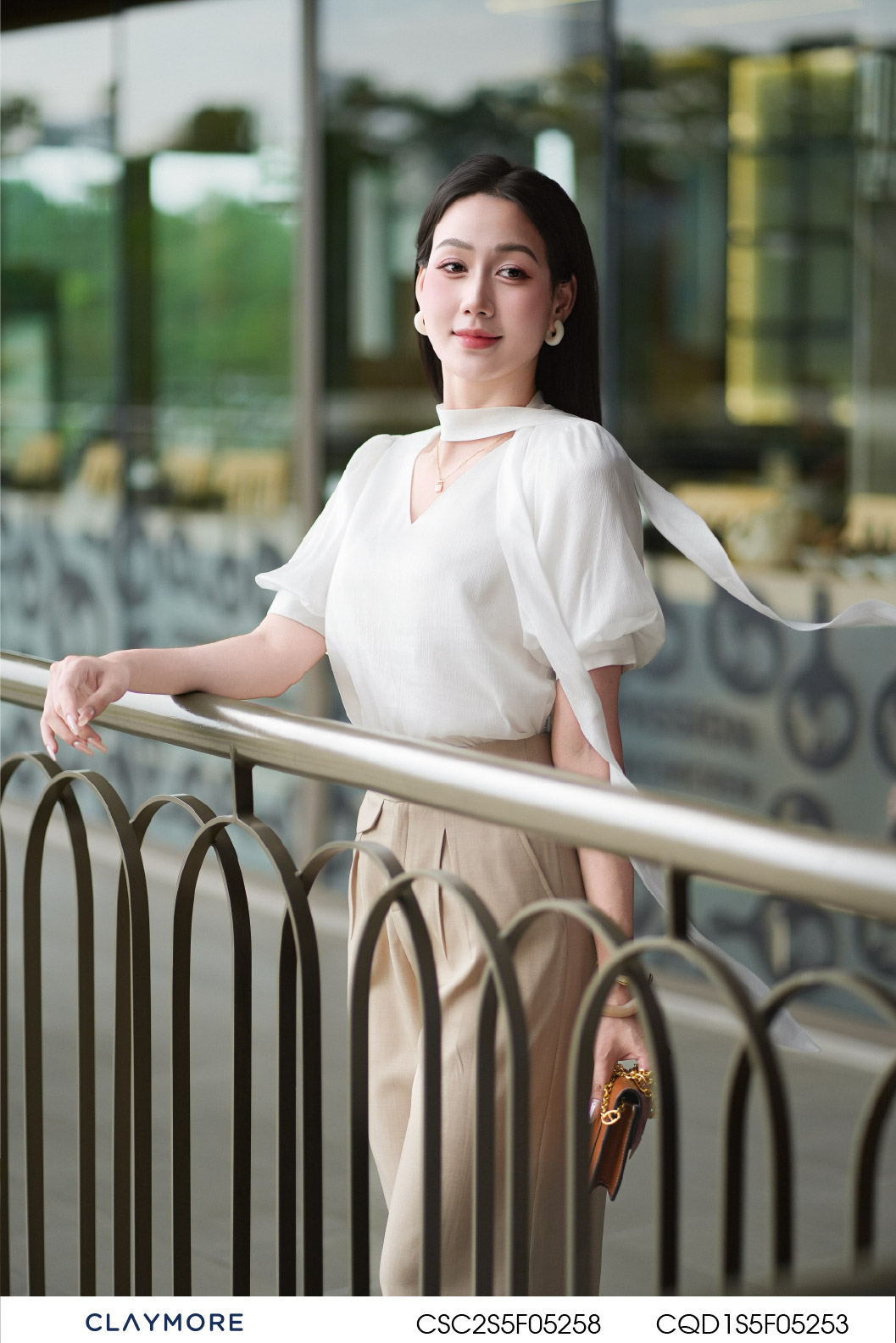 Áo cổ nơ chéo