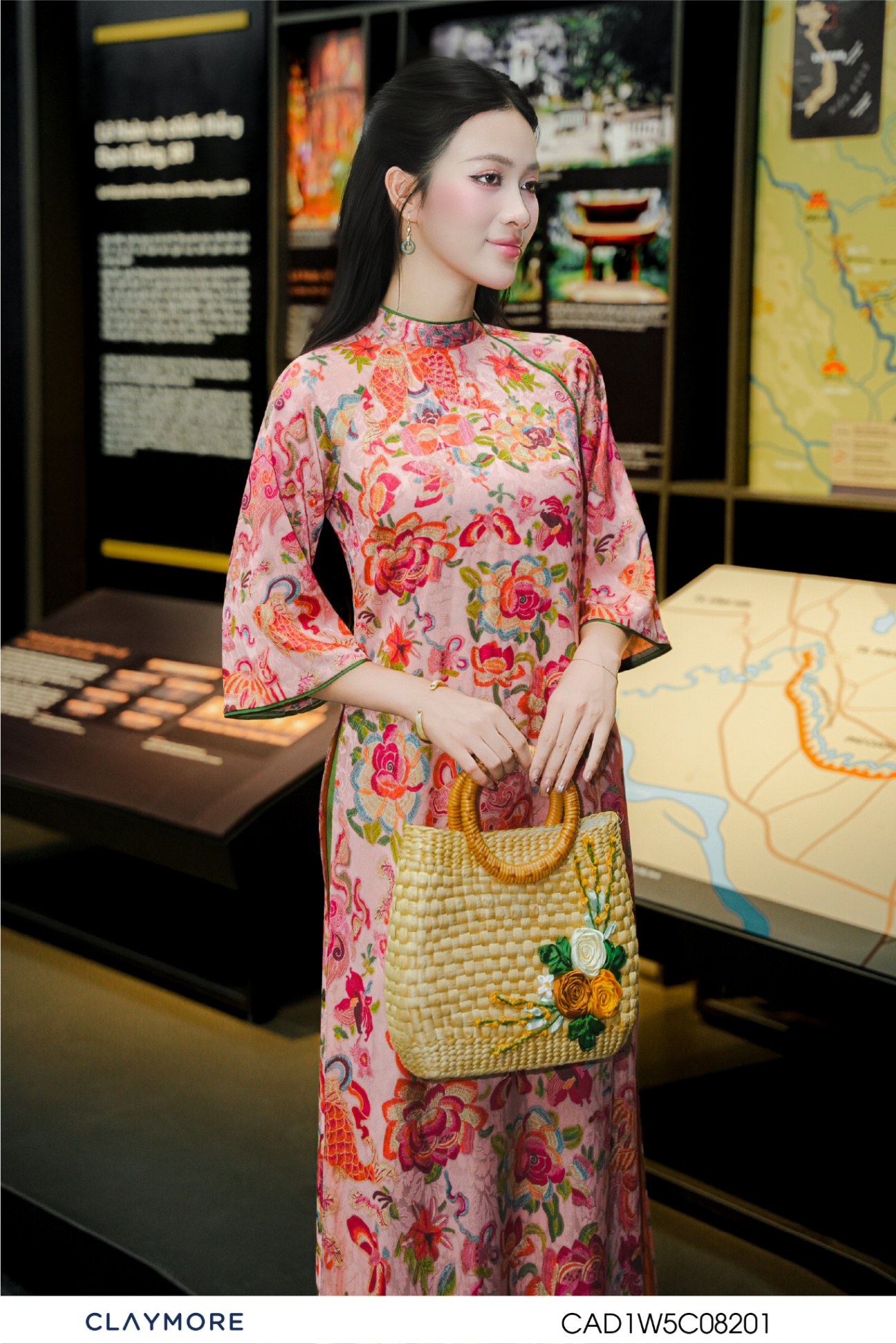 Áo dài cổ lệch