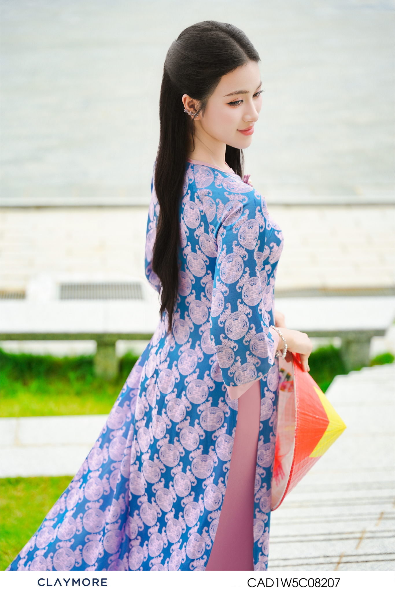 Áo dài cổ tròn dáng suông