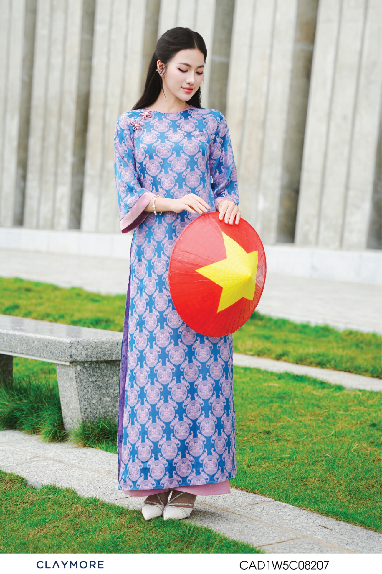 Áo dài cổ tròn dáng suông