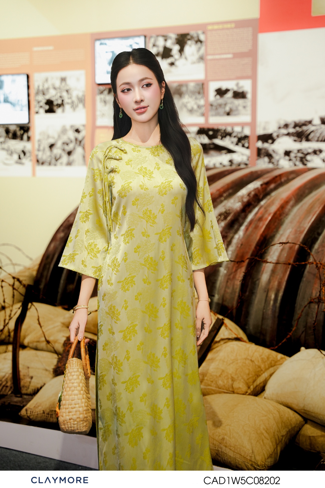 Áo dài cổ tròn tay lỡ