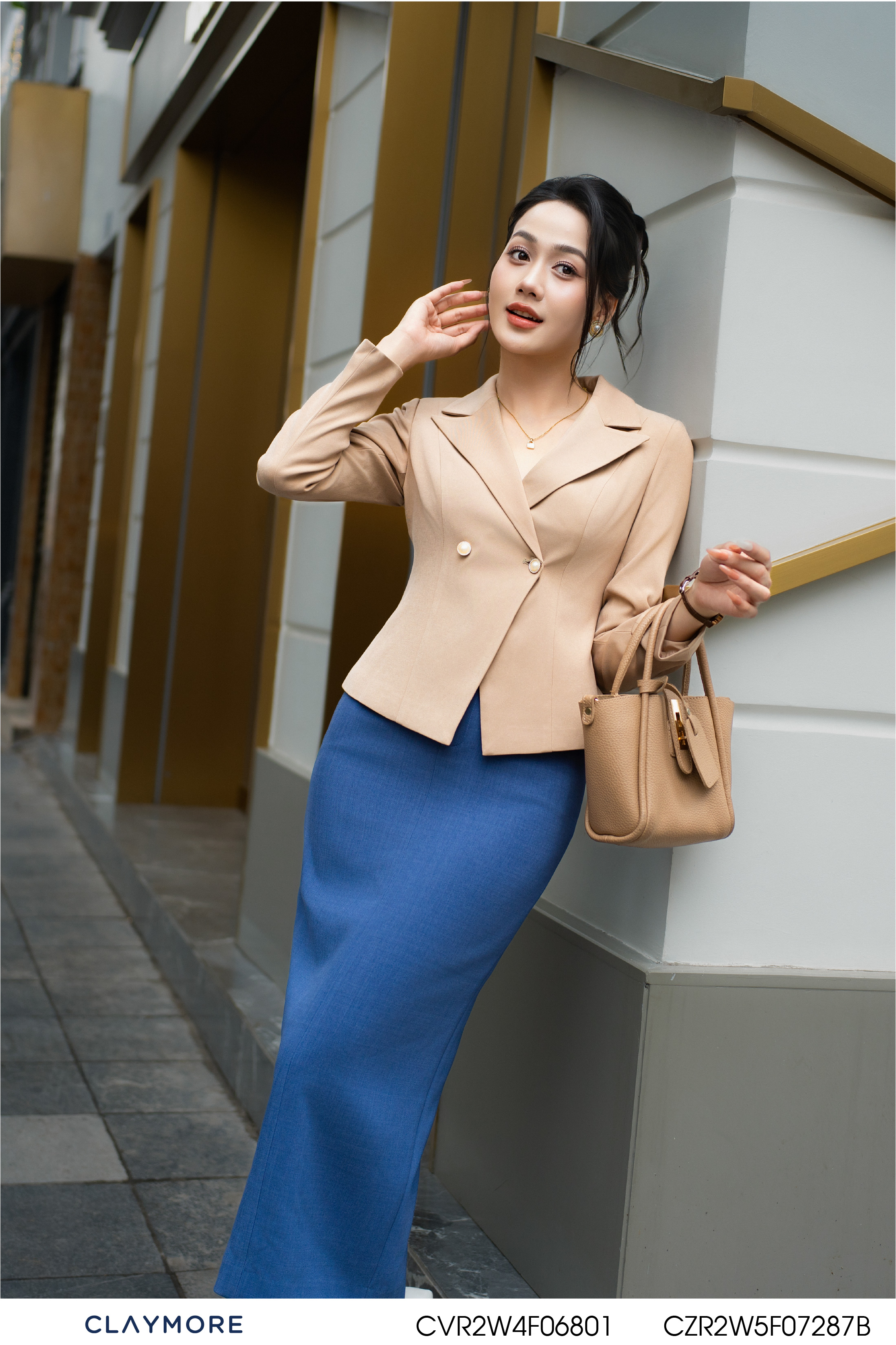 Áo vest cổ ôm 2 ve